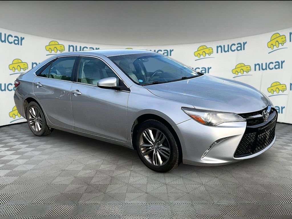Used 2017 Toyota Camry SE FWD image 1
