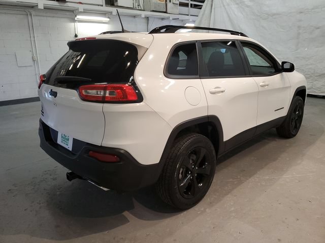 Used 2018 Jeep Cherokee Limited w/ Technology Group AWD/4WD image 6