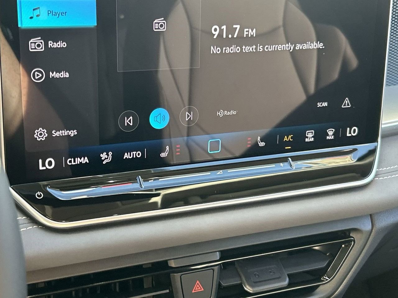 New 2026 Volkswagen Tiguan SE image 25