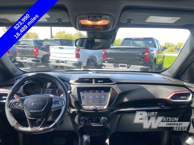 Used 2023 Chevrolet TrailBlazer RS w/ Sun and Liftgate Package AWD/4WD image 19