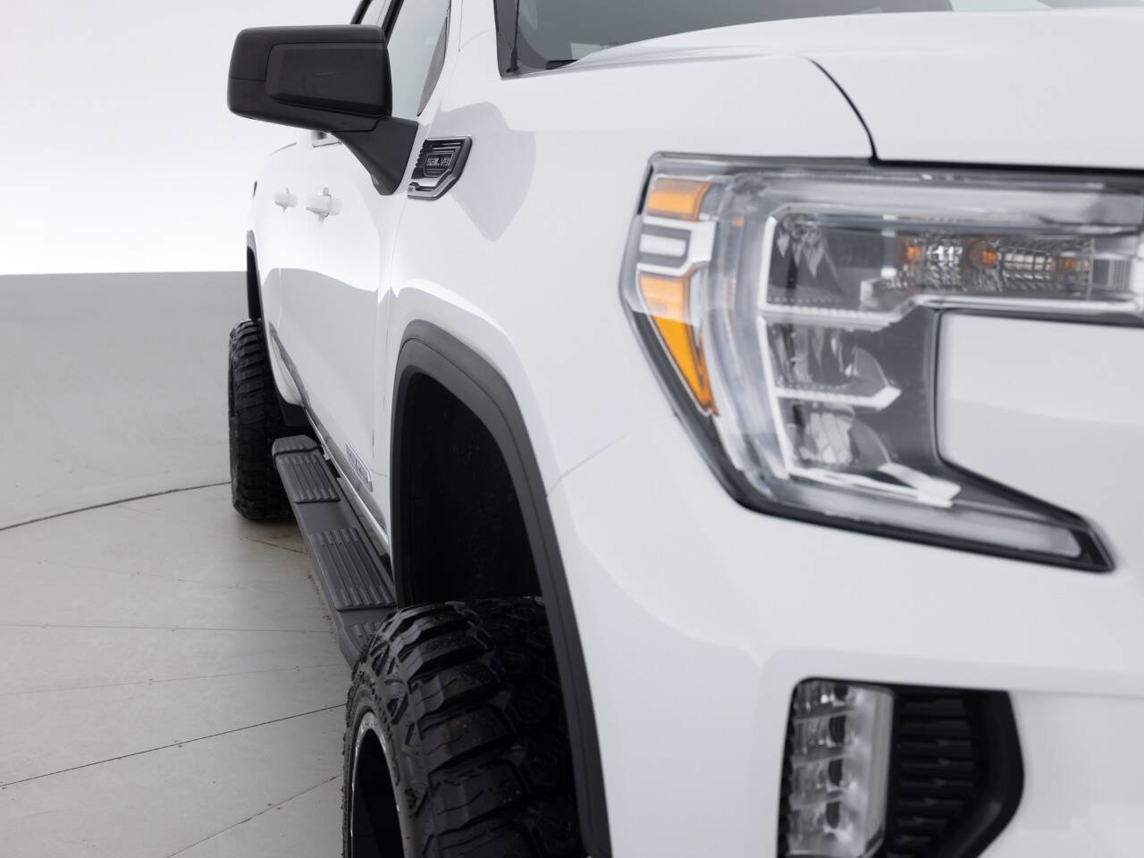 Used 2020 GMC Sierra 1500 Elevation image 11