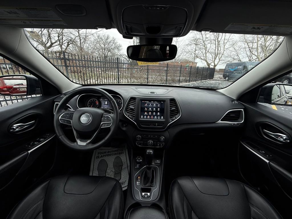 Used 2022 Jeep Cherokee Latitude Lux w/ Sun & Sound Group image 11