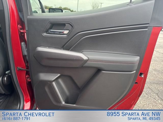 Used 2023 Chevrolet Colorado Z71 w/ Z71 Convenience Package 2 AWD/4WD image 32