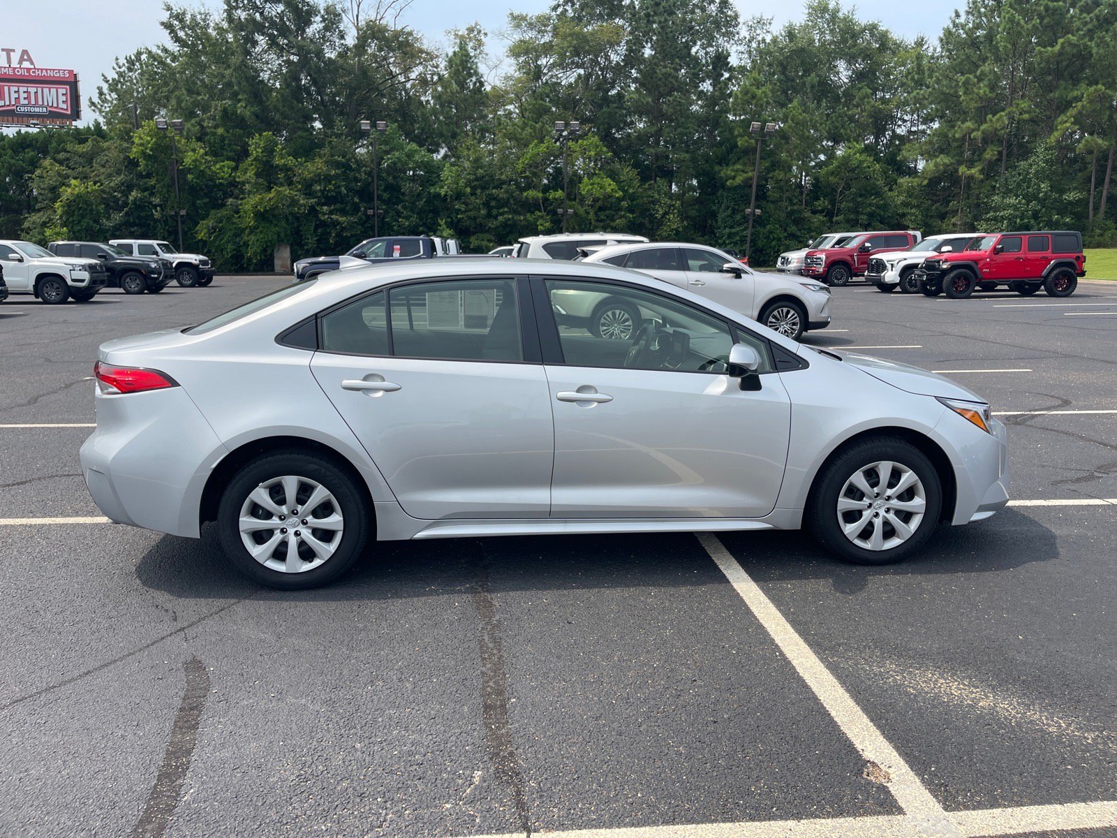 Used 2026 Toyota Corolla LE FWD image 21