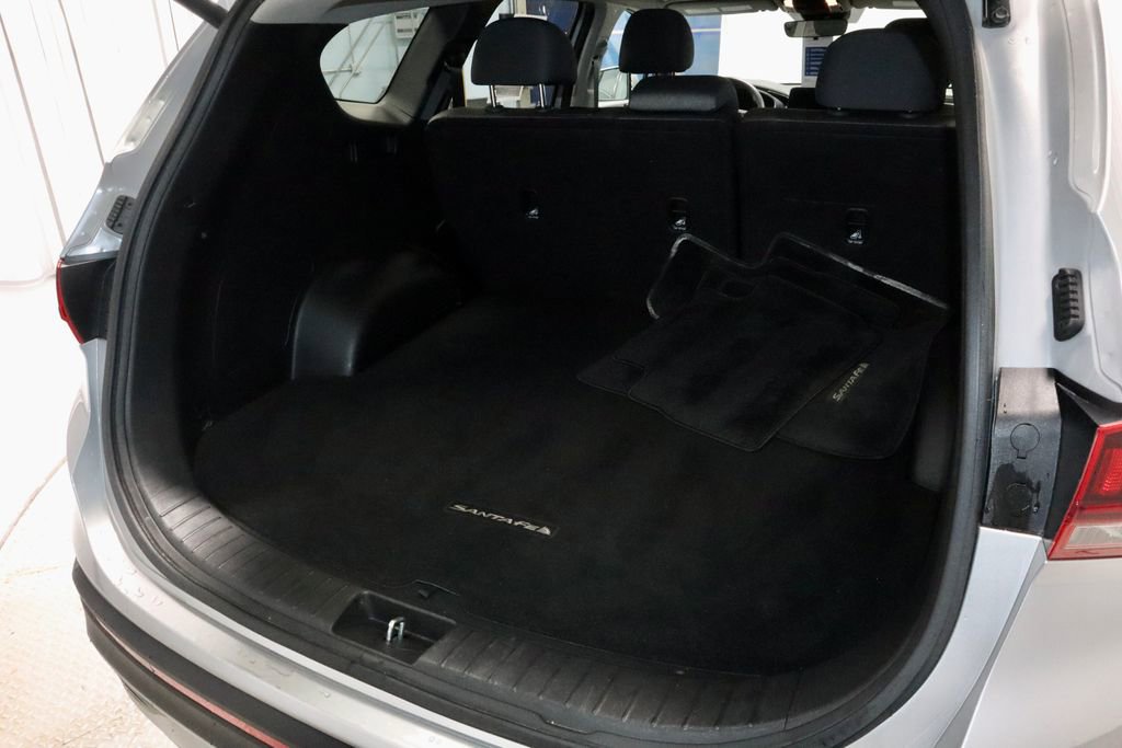 Certified 2023 Hyundai Santa Fe SEL w/ Cargo Package AWD/4WD image 16