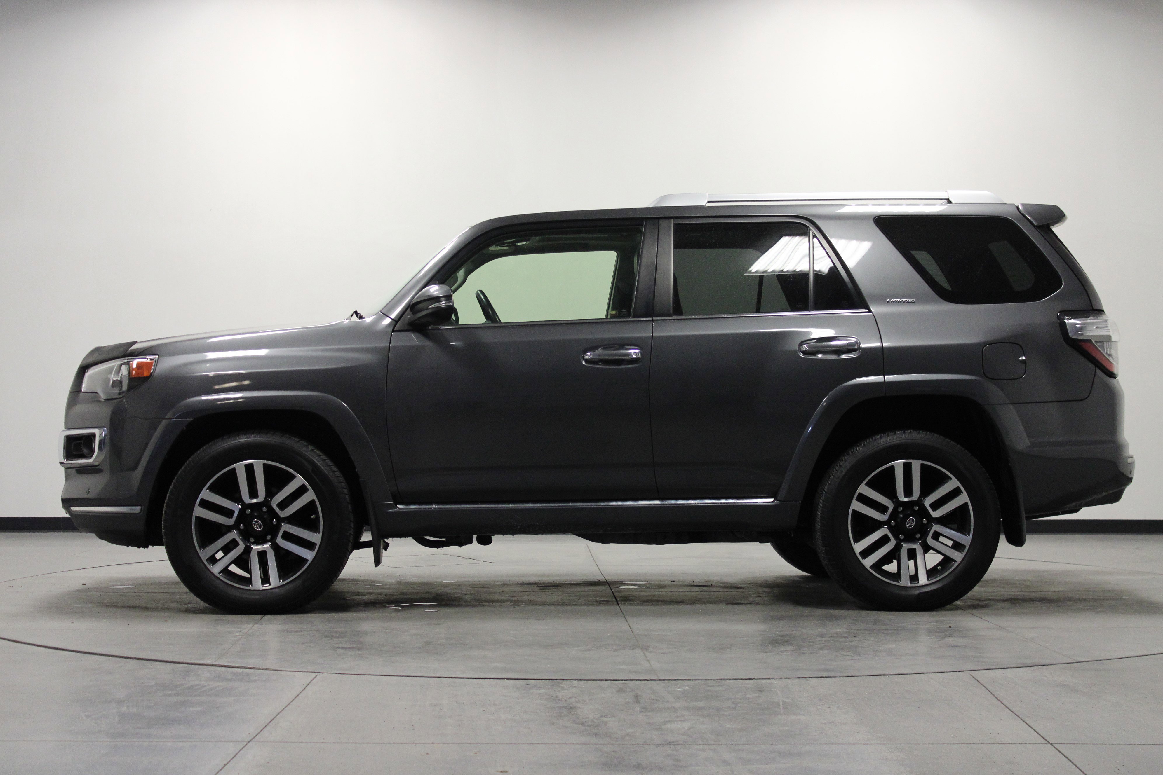 Used 2017 Toyota 4Runner Limited image 7