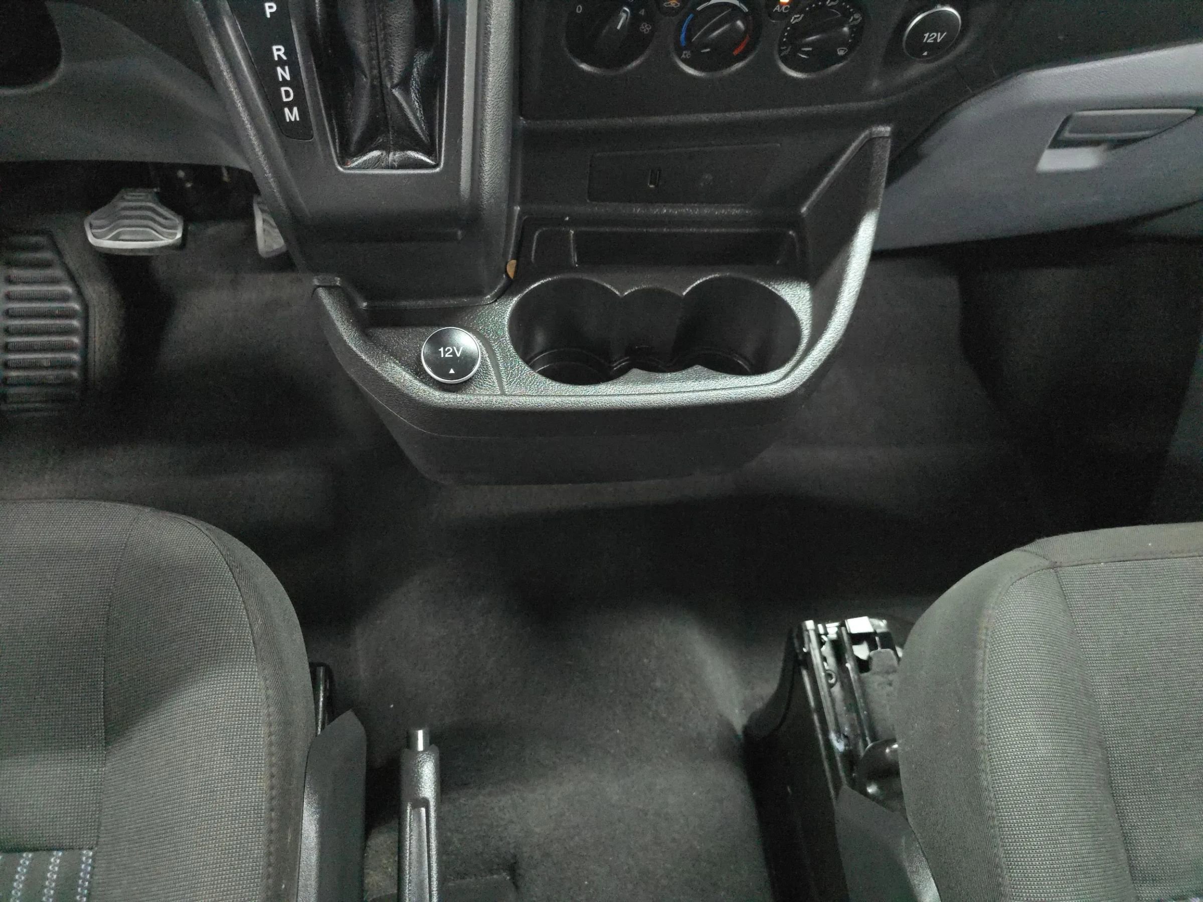 Used 2017 Ford Transit 150 XLT image 30