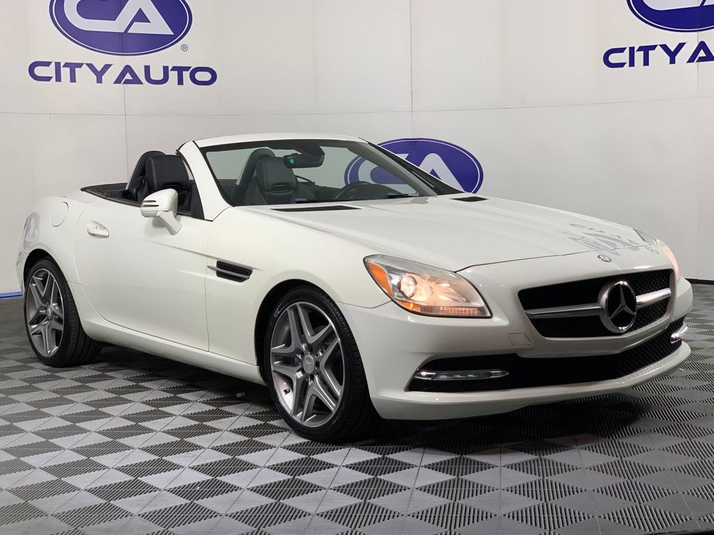 Used 2013 Mercedes-Benz SLK 250 image 1