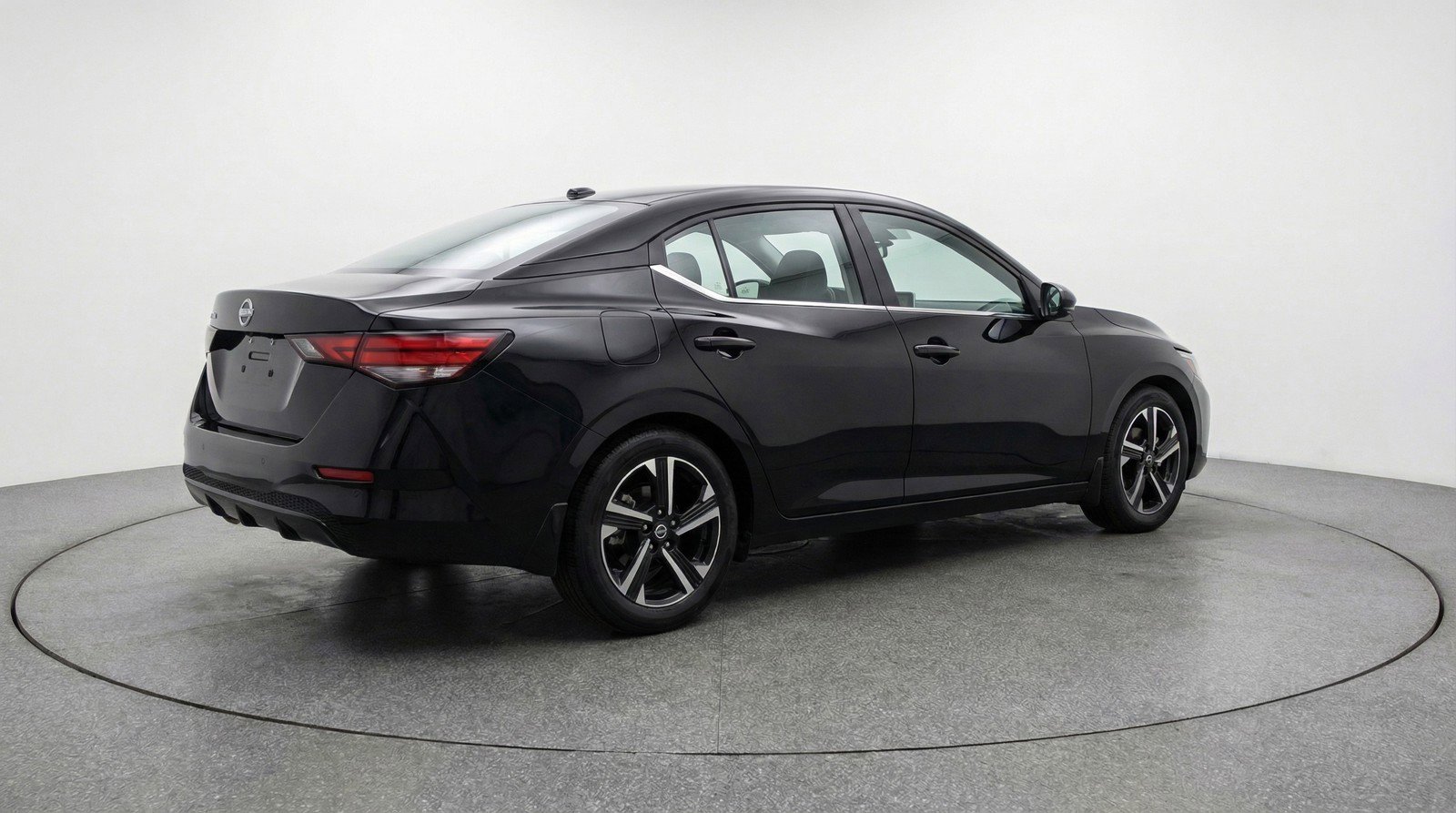 Used 2025 Nissan Sentra SV image 9