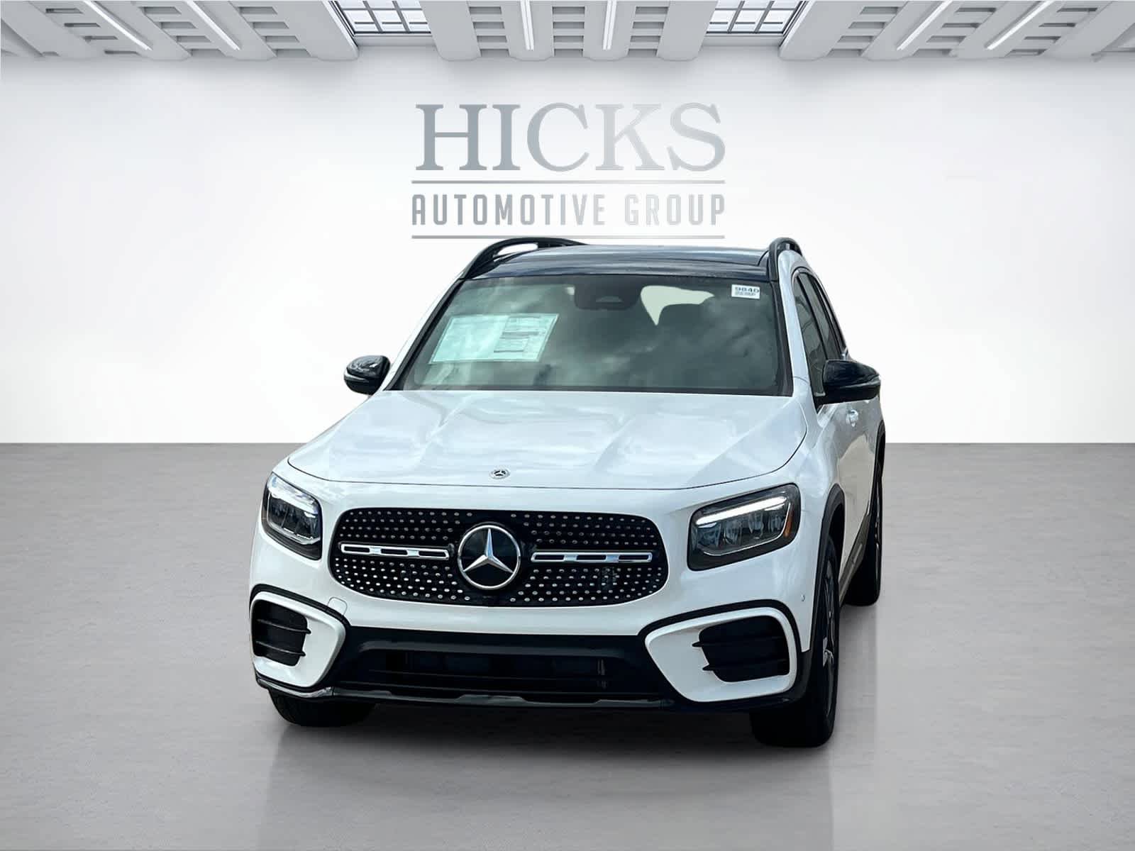 New 2026 Mercedes-Benz GLB 250 image 2