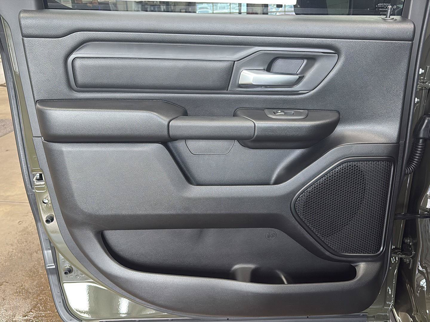 New 2026 RAM 1500 Express AWD/4WD image 31