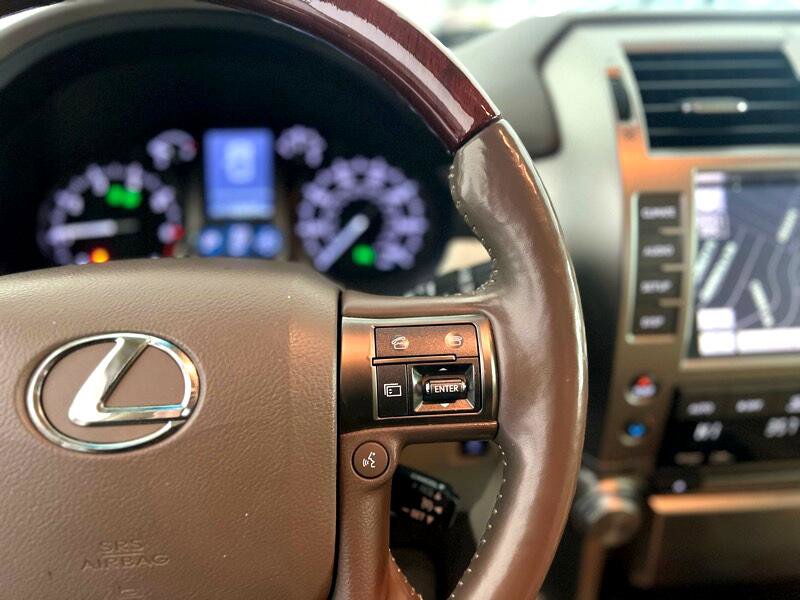 Used 2013 Lexus GX 460 Premium image 33