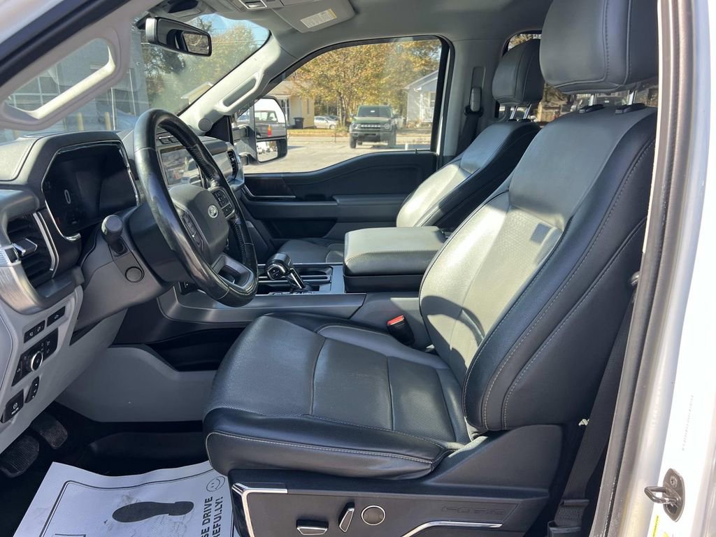 Used 2022 Ford F150 Lariat w/ Equipment Group 502A High image 9