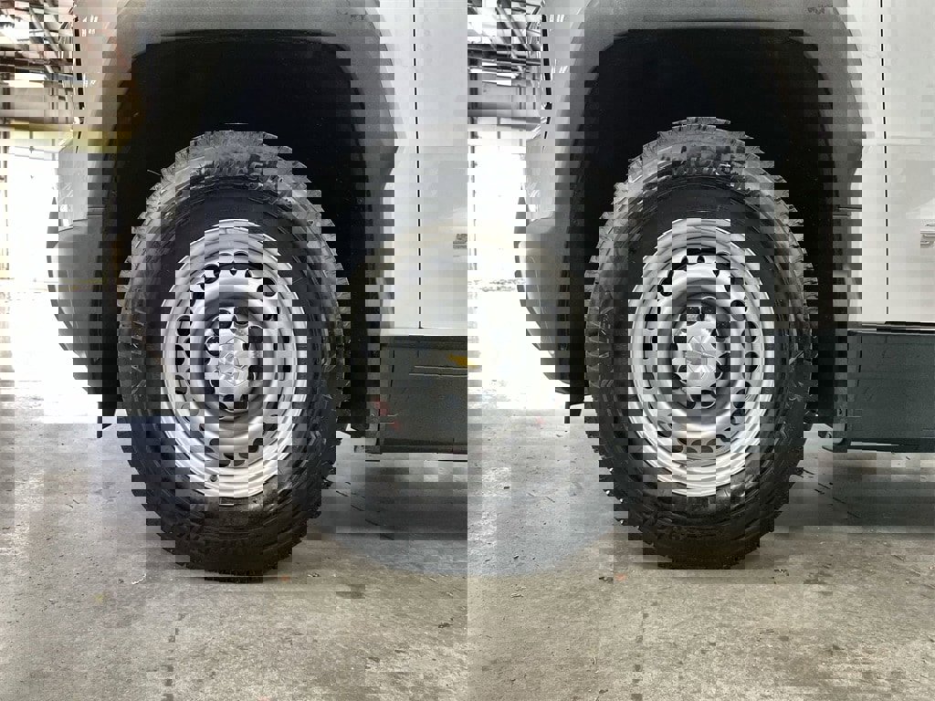 Used 2025 Chevrolet Silverado EV W/T image 10