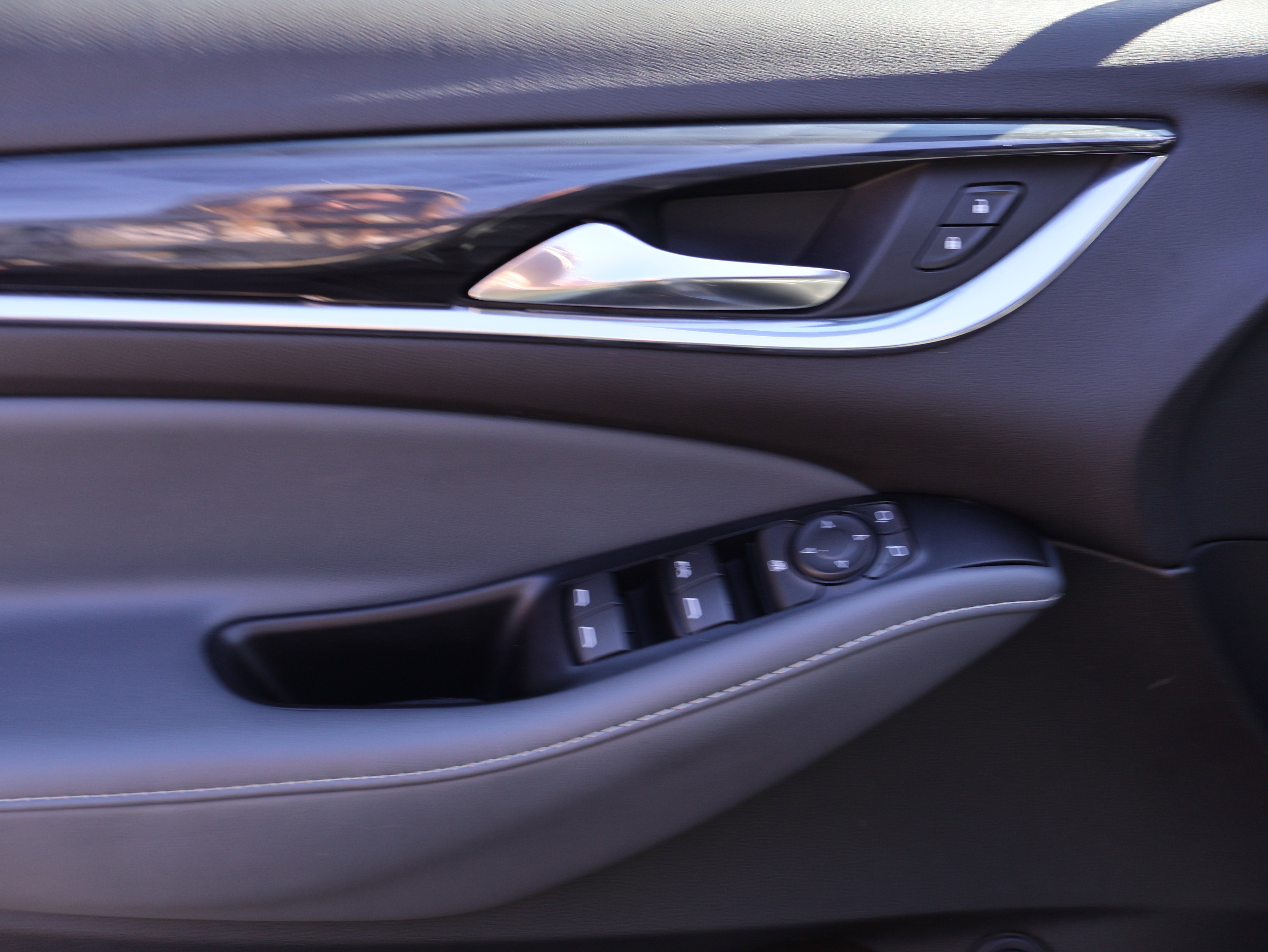 Used 2023 Buick Enclave Essence w/ Experience Buick Package image 24