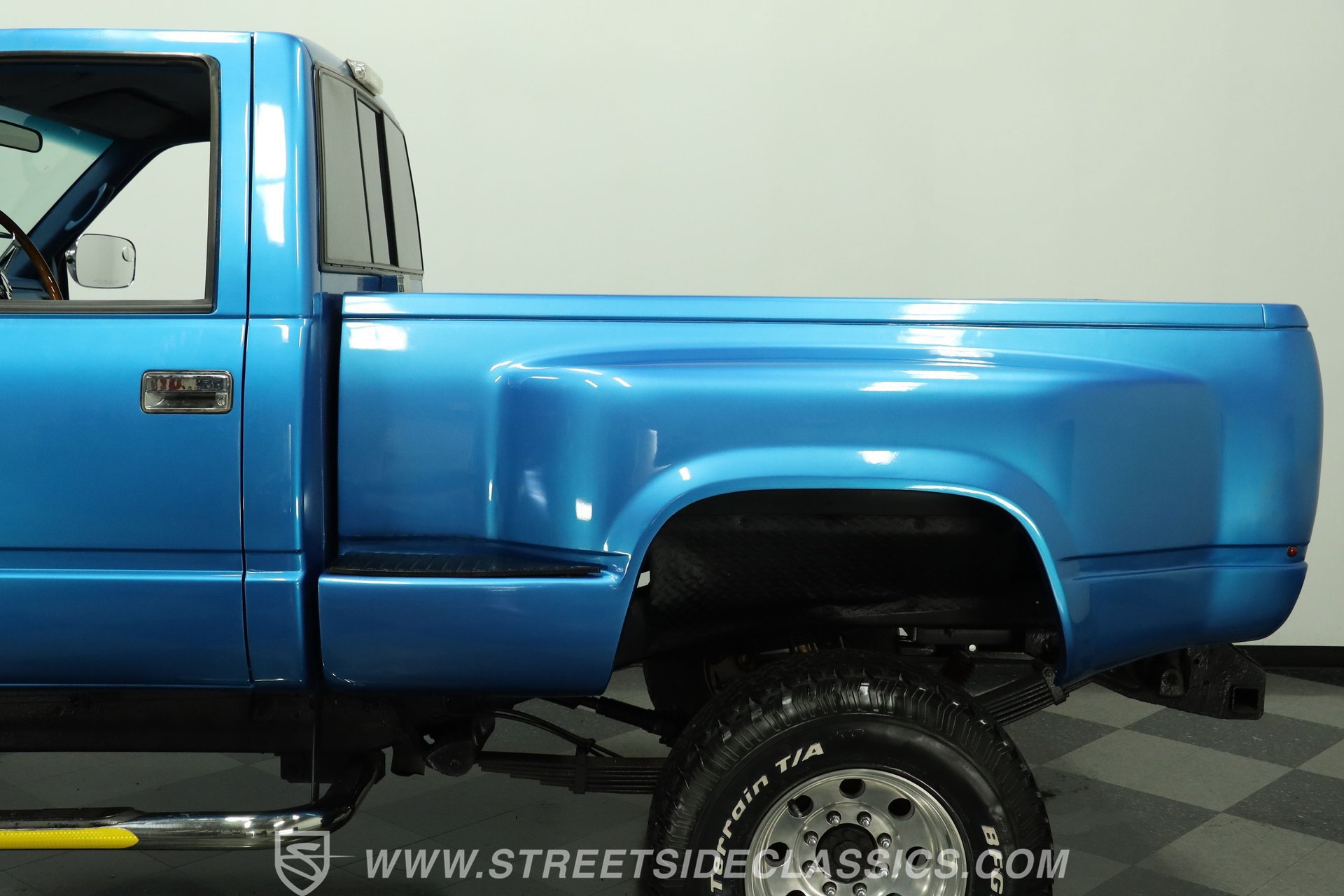 Used 1988 Chevrolet Silverado 1500 4x4 Regular Cab image 23