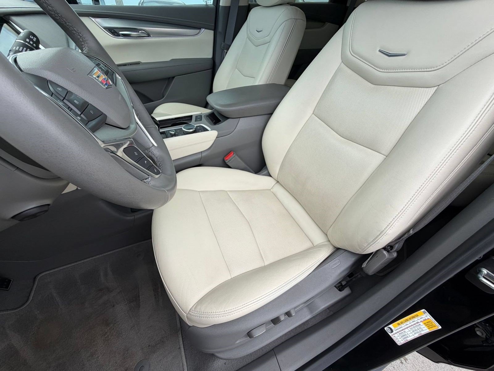 Used 2022 Cadillac XT5 Premium Luxury FWD image 23