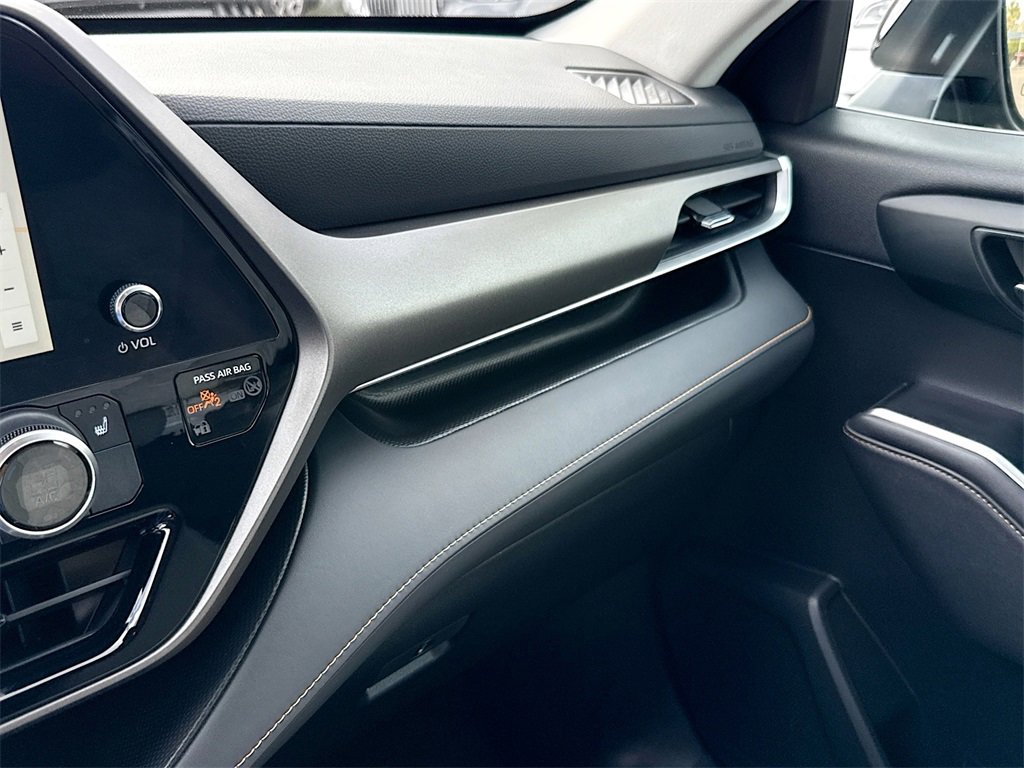 Used 2023 Toyota Highlander Bronze Edition image 22