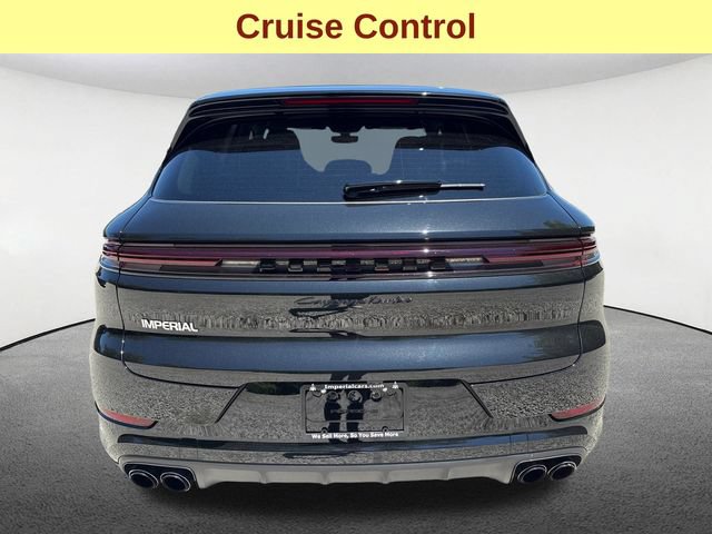 Used 2024 Porsche Cayenne Turbo AWD/4WD image 11