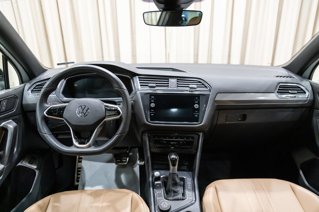 Certified 2024 Volkswagen Tiguan SE R-Line AWD/4WD image 13