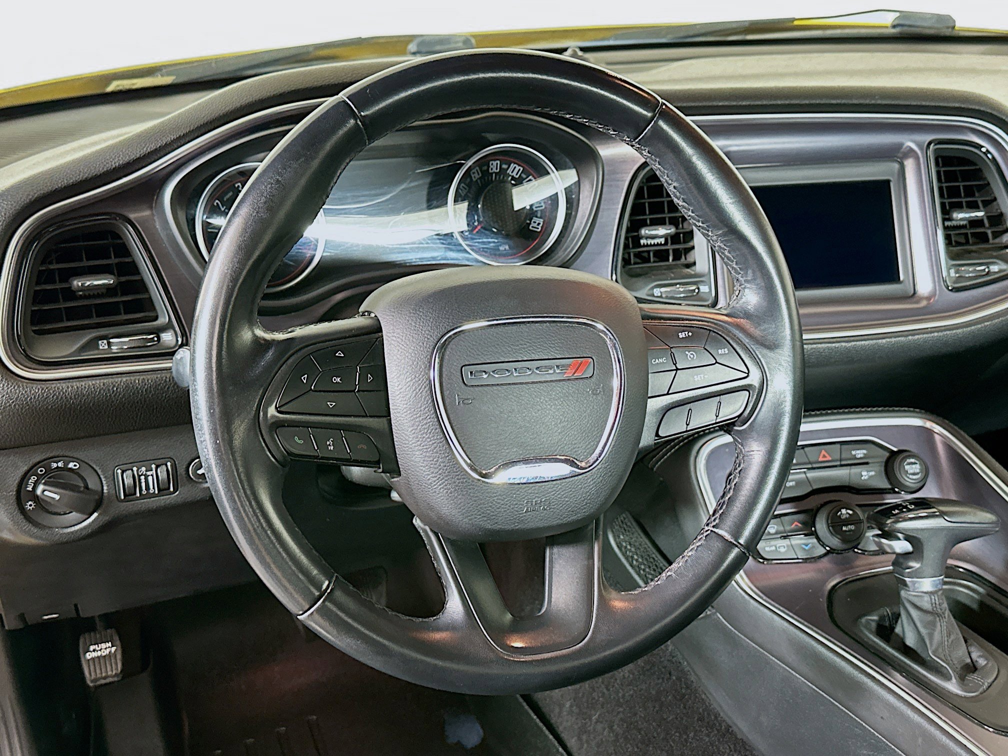 Used 2018 Dodge Challenger SXT image 17