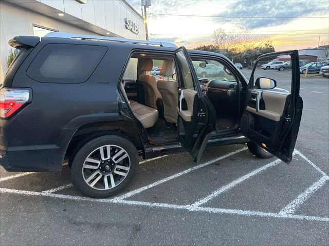 Used 2018 Toyota 4Runner Limited image 11