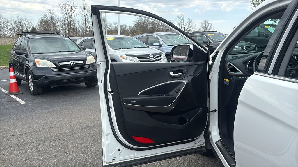 Used 2019 Hyundai Santa Fe XL image 11