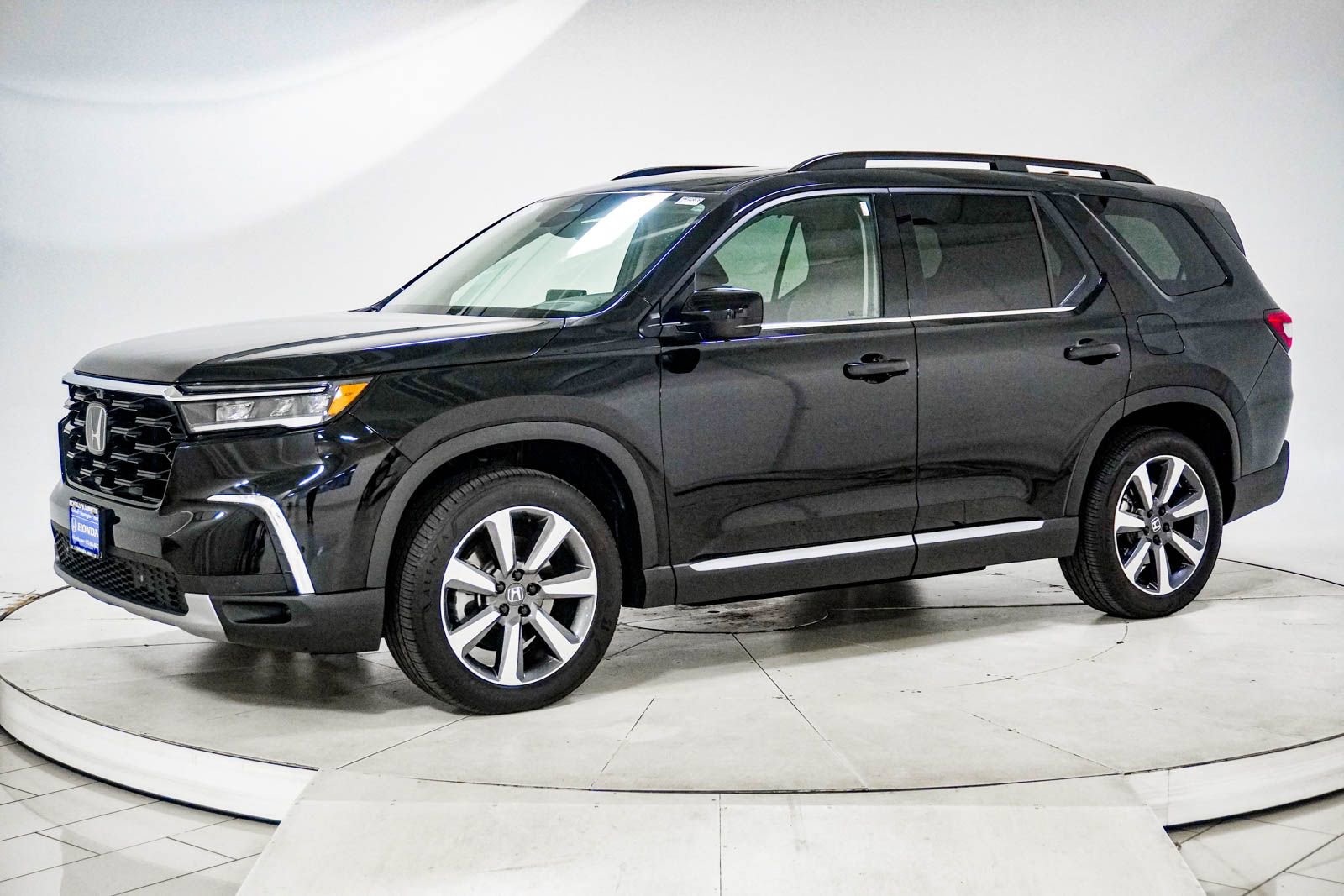 Certified 2025 Honda Pilot Elite image 4