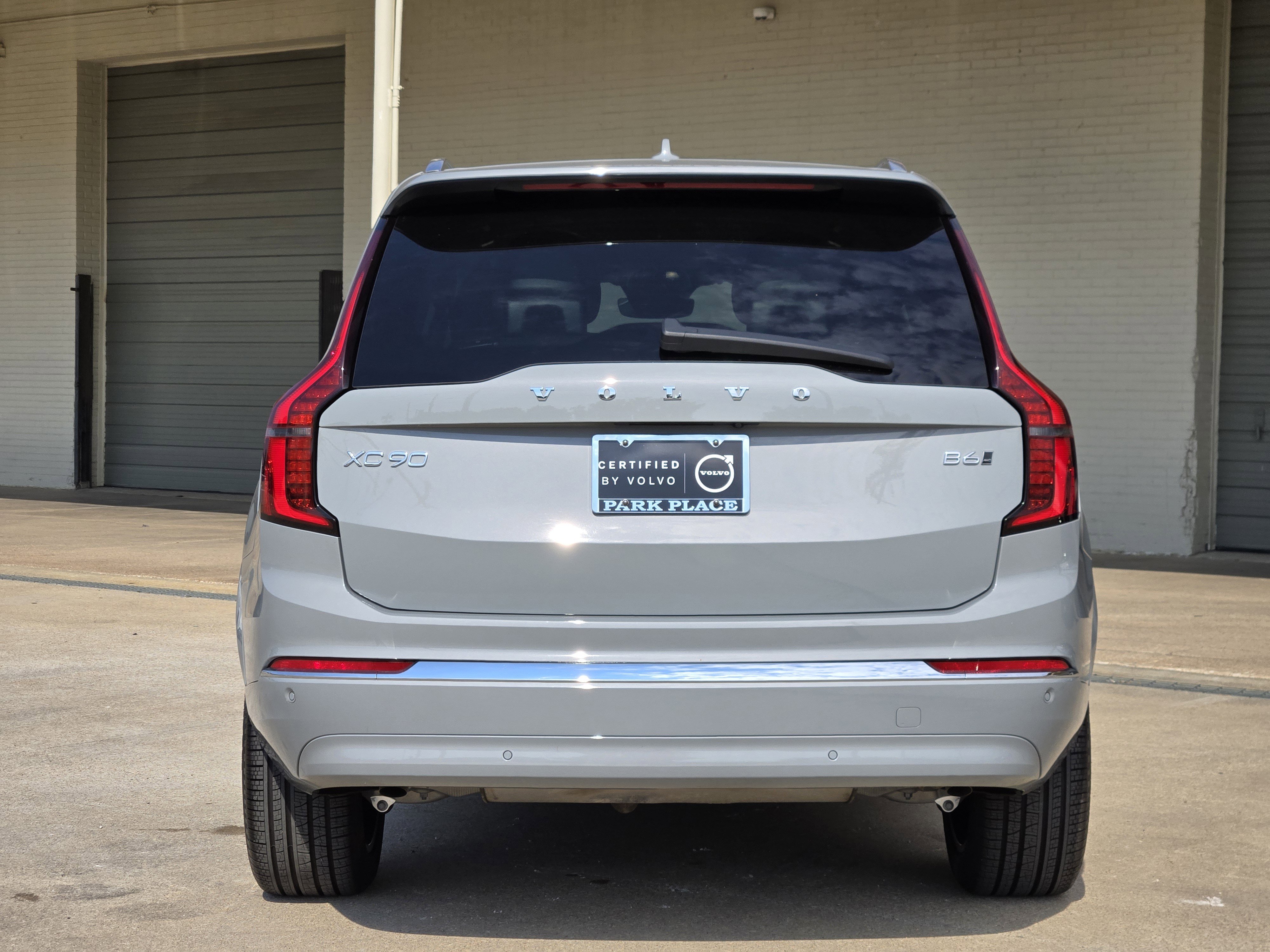 Certified 2025 Volvo XC90 B6 Core w/ Protection Package image 6