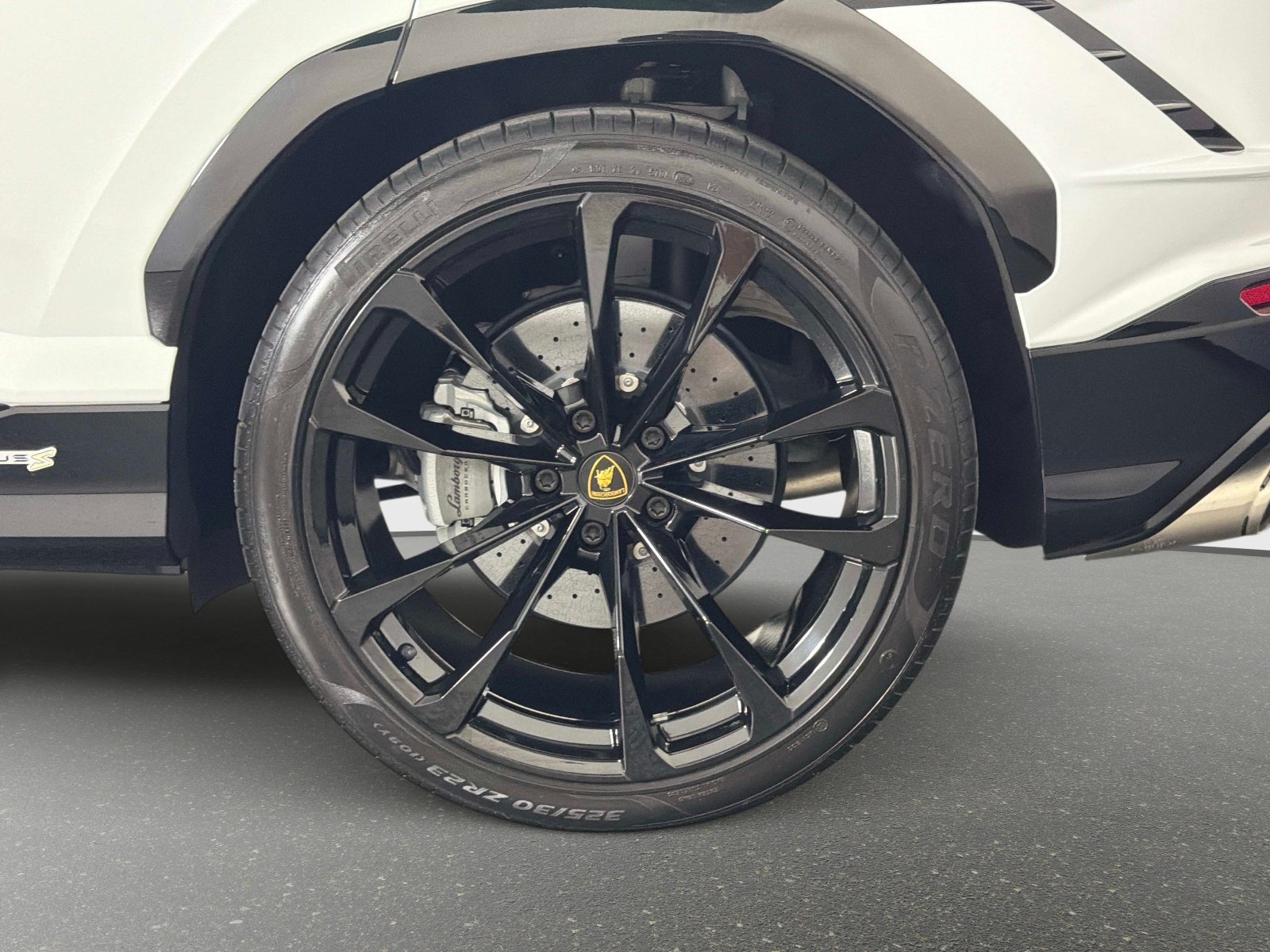 Used 2023 Lamborghini Urus S AWD/4WD image 12
