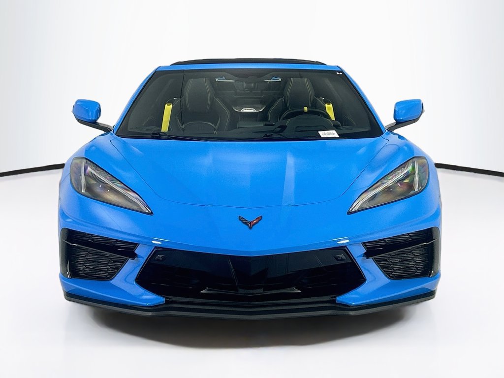 Used 2022 Chevrolet Corvette Stingray Premium Cpe w/ Z51 Performance Package RWD image 2