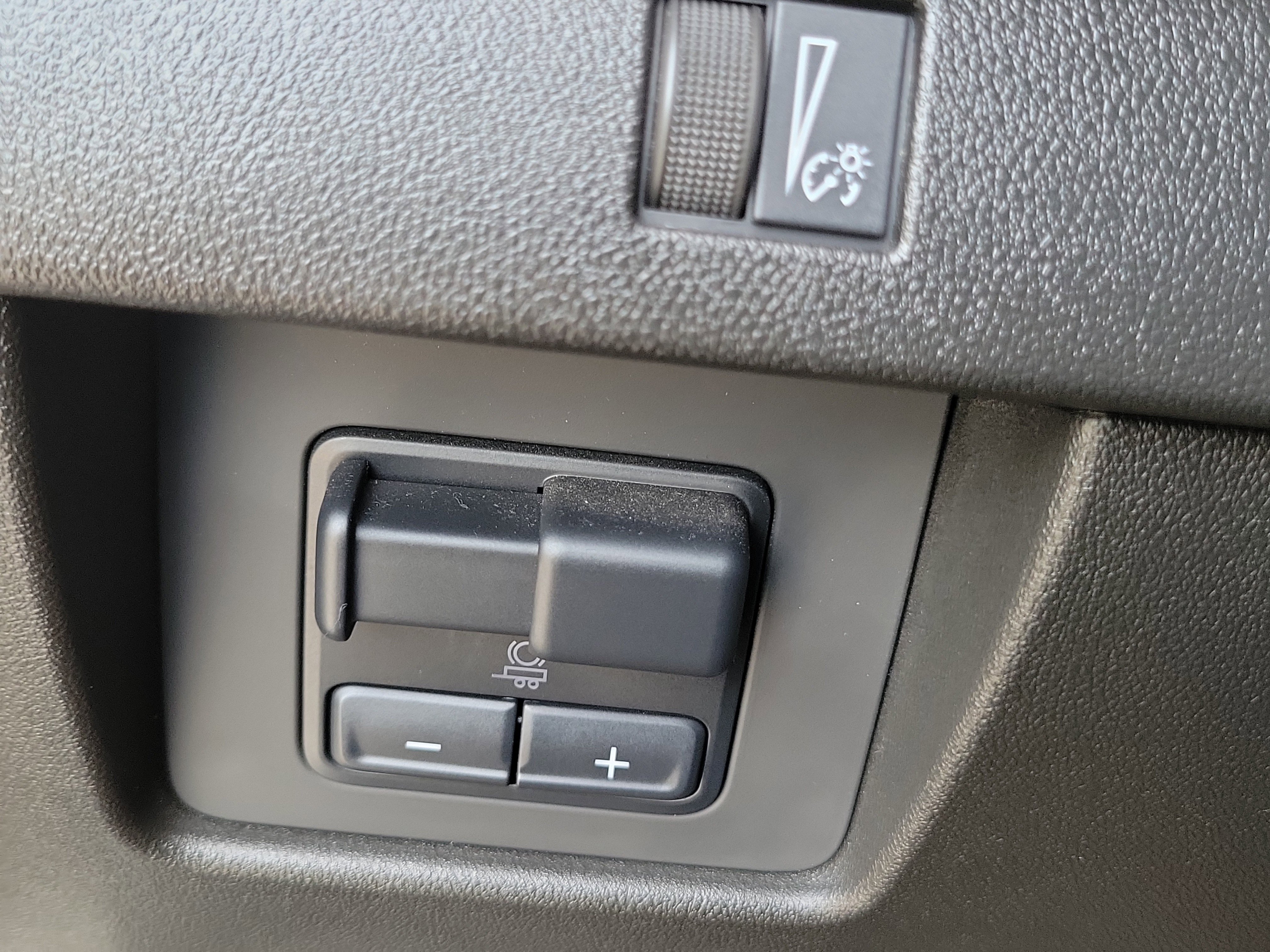 Used 2023 Chevrolet Colorado Trail Boss w/ Advanced Trailering Package AWD/4WD image 19