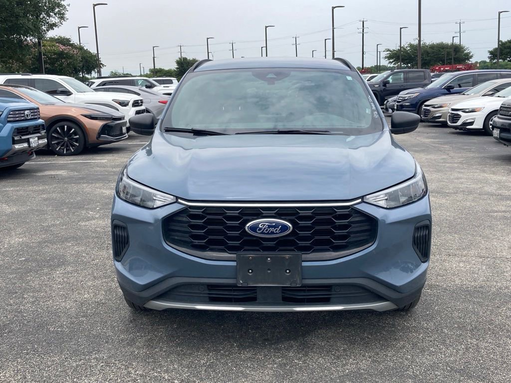 Used 2025 Ford Escape ST-Line FWD image 2