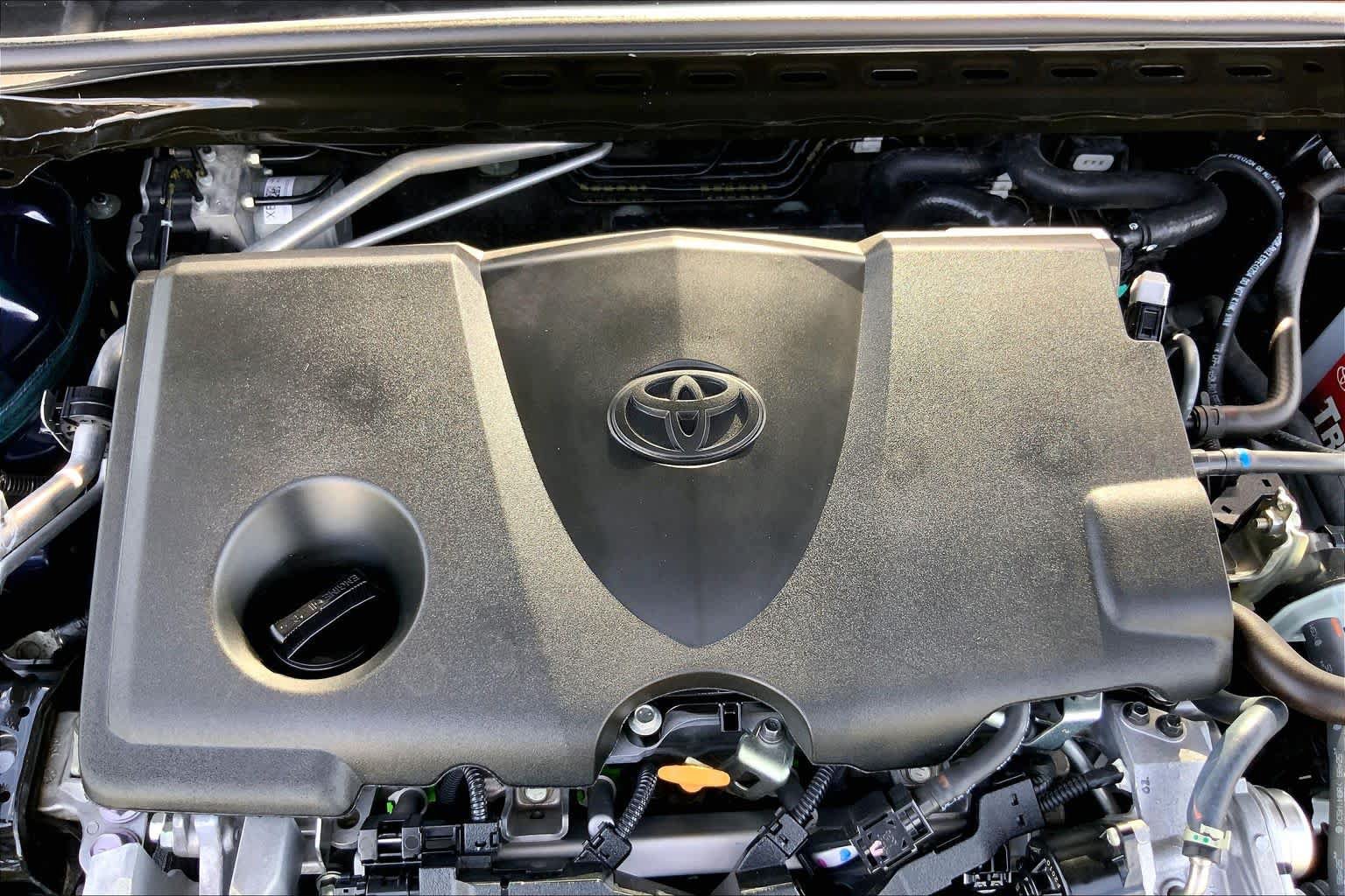 Used 2022 Toyota Camry XSE FWD image 32