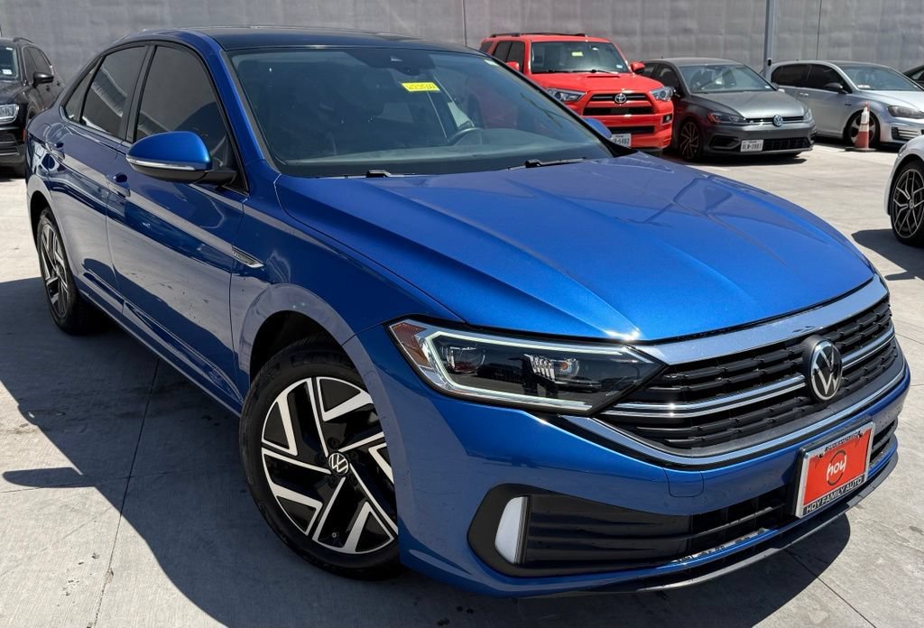 Used 2024 Volkswagen Jetta SEL FWD image 1