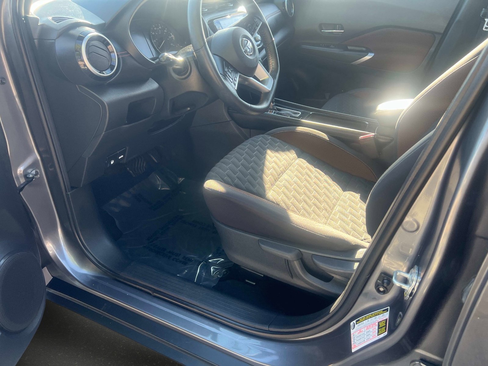 Used 2021 Nissan Kicks SR image 30