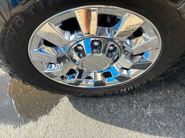 Used 2024 Chevrolet Silverado 2500 LTZ w/ LTZ Premium Package image 11