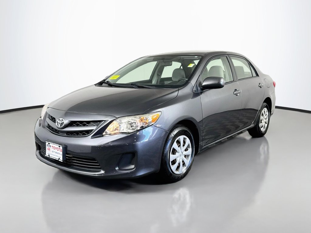 Used 2011 Toyota Corolla LE FWD image 2