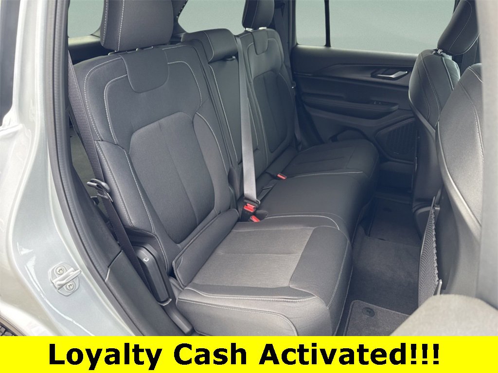 New 2025 Jeep Grand Cherokee Laredo w/ Trailer Tow Package image 34