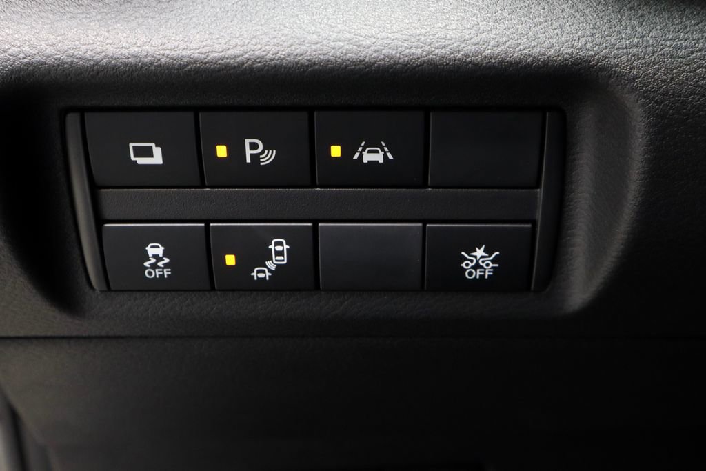 Certified 2025 Nissan Kicks Play S image 26