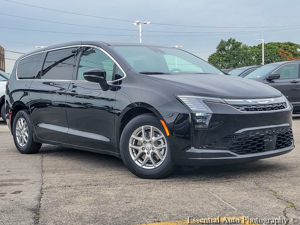 New 2027 Chrysler Pacifica Select w/ Family Tech Group