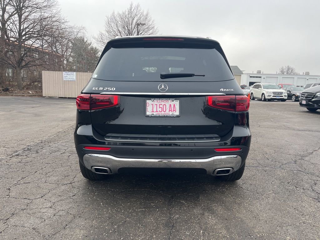 Used 2026 Mercedes-Benz GLB 250 4MATIC image 7