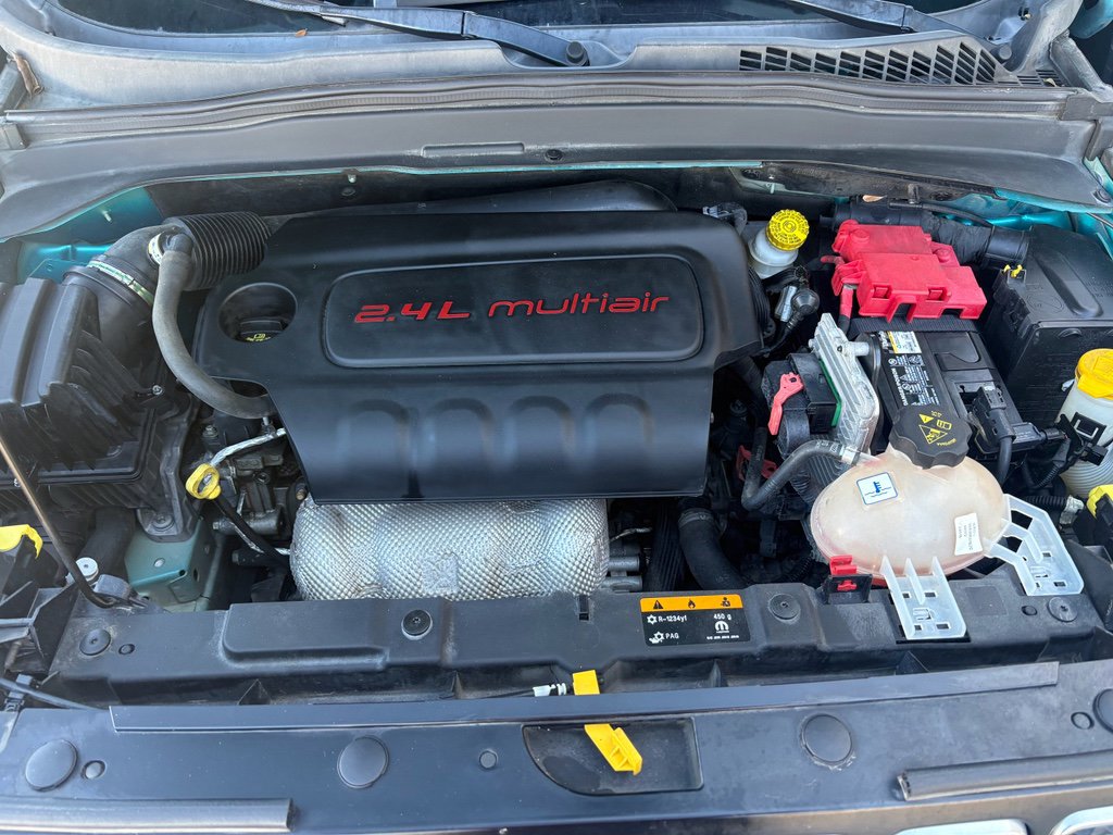 Used 2020 Jeep Renegade Latitude FWD image 27