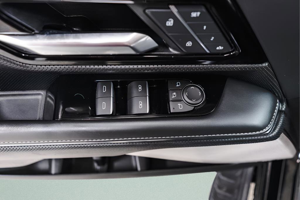 Used 2025 GMC Sierra EV Denali image 26