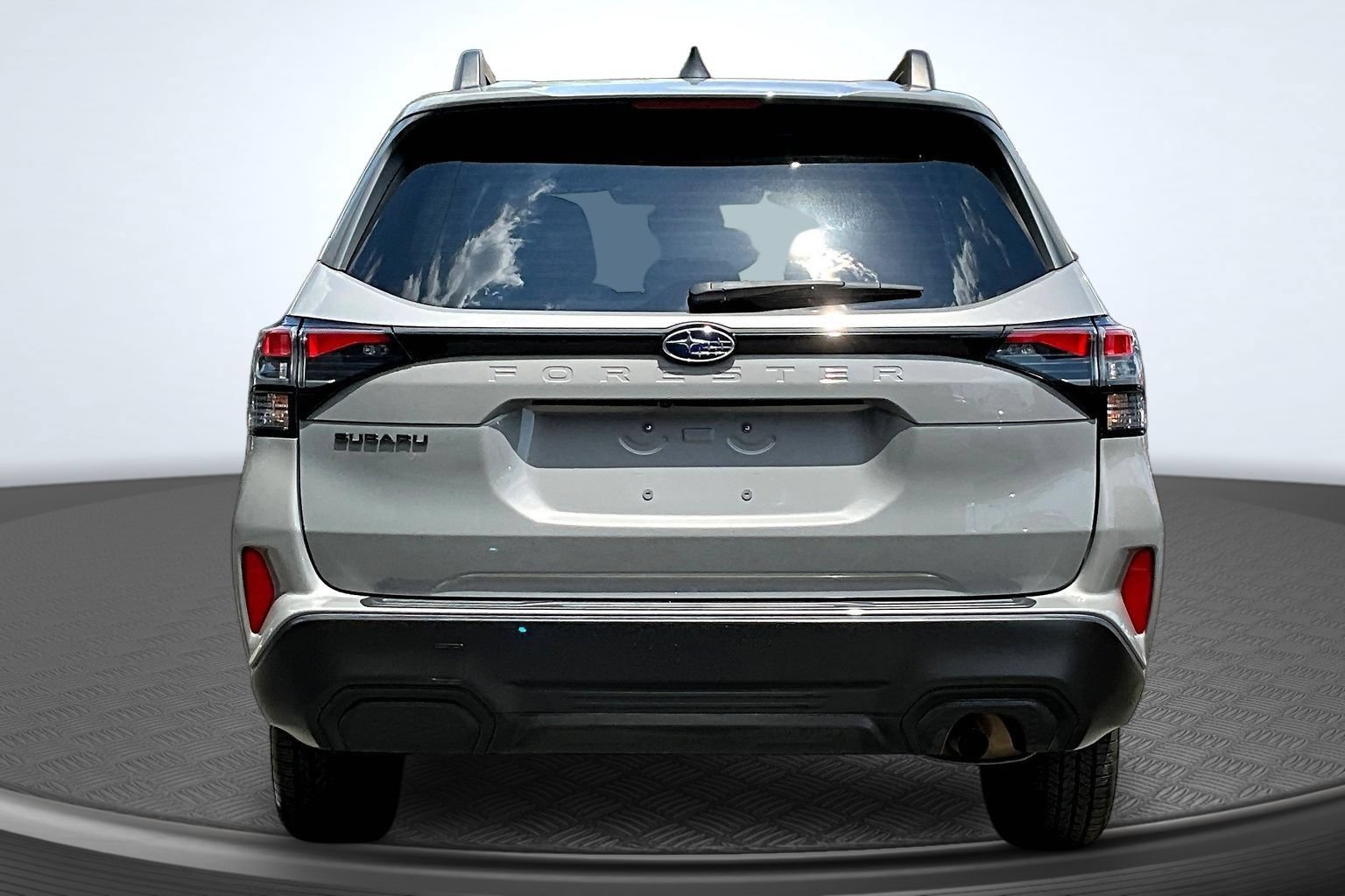 Used 2025 Subaru Forester Premium AWD/4WD image 6