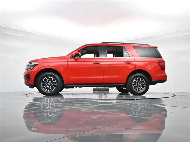 Used 2024 Ford Expedition XLT image 36