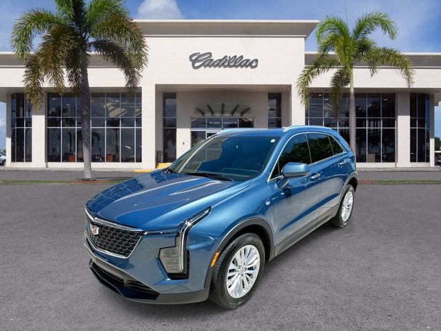 Certified 2024 Cadillac XT4 Luxury image 1