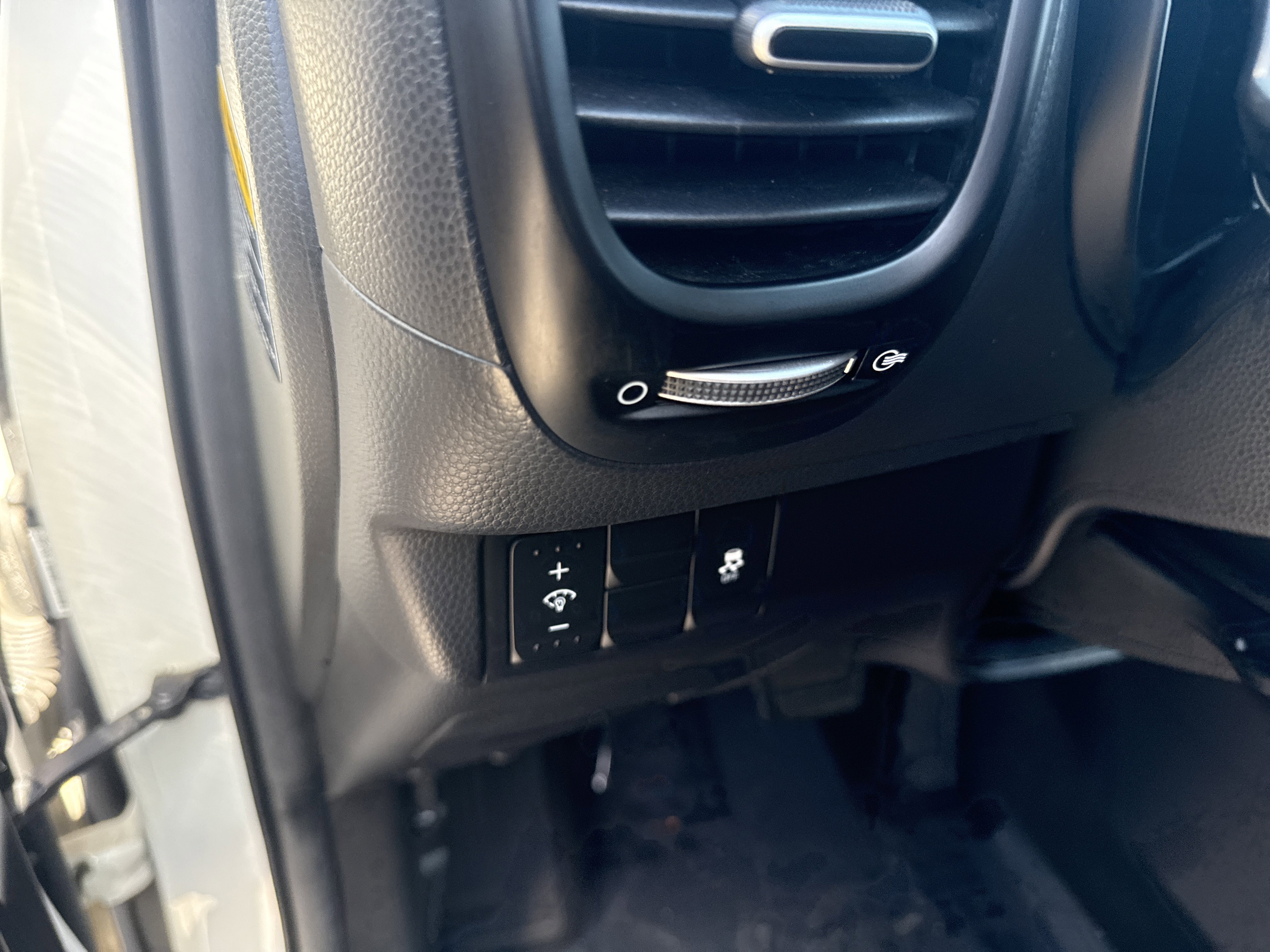 Used 2016 Kia Soul FWD image 19