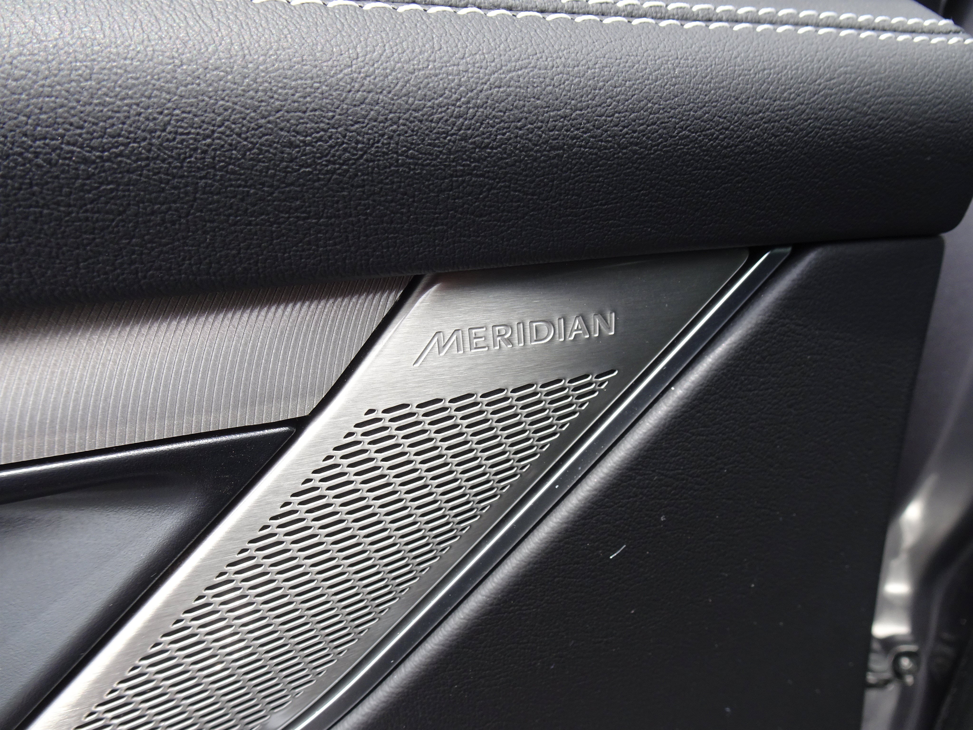 New 2025 Jaguar F-PACE R-Dynamic S AWD/4WD image 23