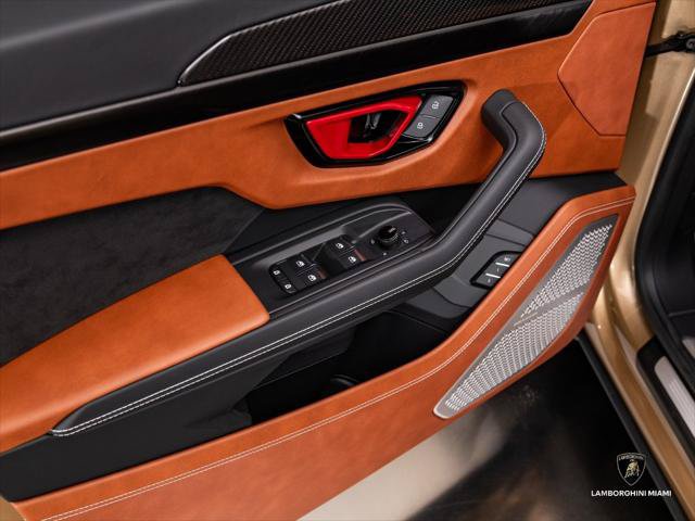 Used 2024 Lamborghini Urus S AWD/4WD image 19